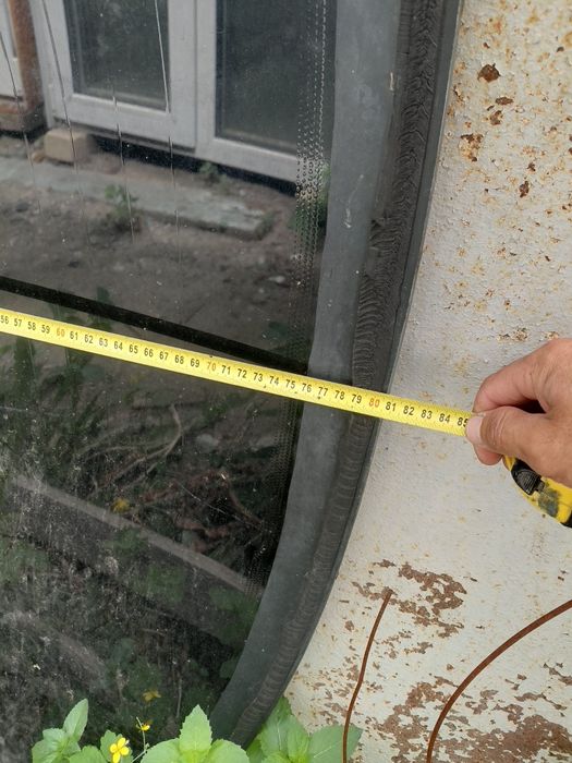 Продается заднее стекло
