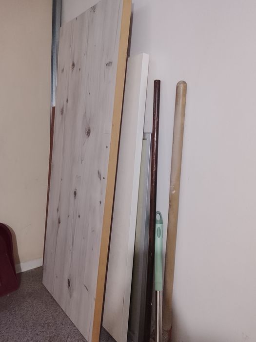 Отдам бесплатно доски и прочие