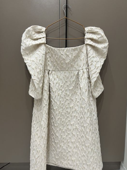 Шикарное платье Lichi