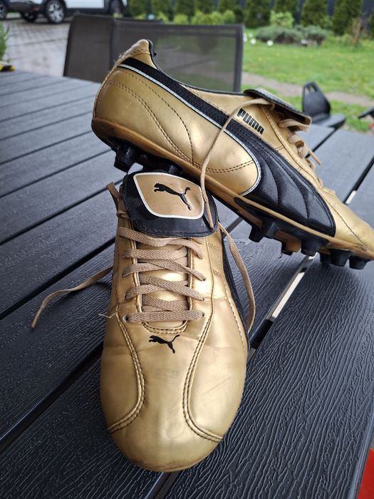Ghete de fotbal Puma