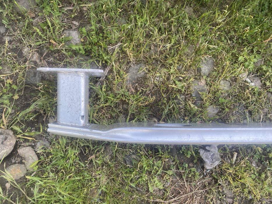 Задна греда Vivaro mk3  toyota proace peugeot expert