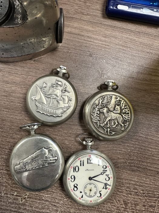 Джобни часовници молния