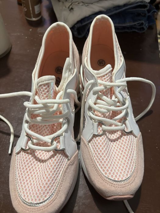 Стилни дамски обувки