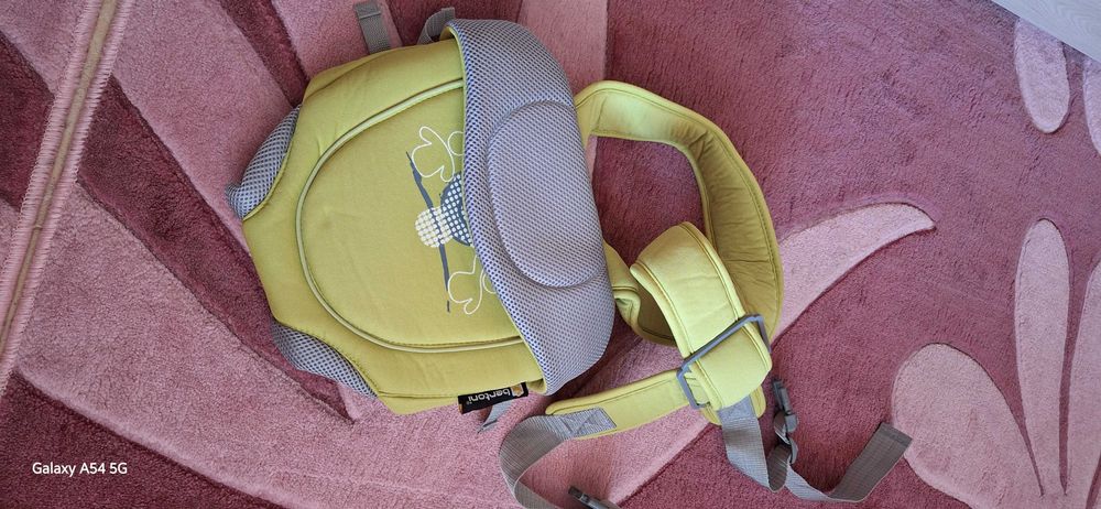 Кенгуро в много добро състояние,пидходящ за момиче и момче +подарък