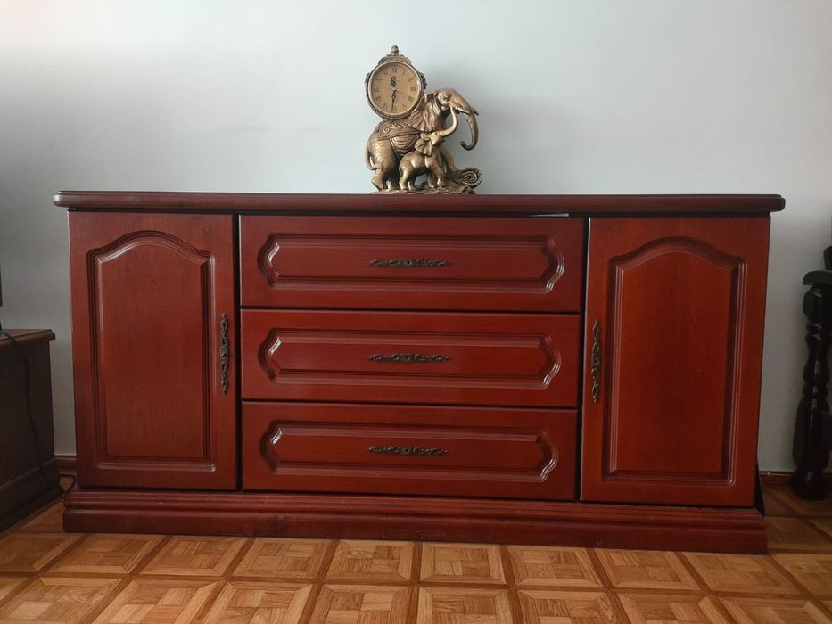 Гостиная  мебель комод