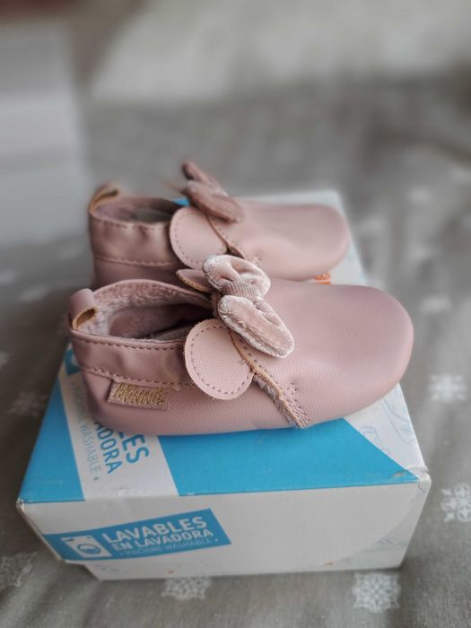 Pantofi H&M noi marimea 16/17