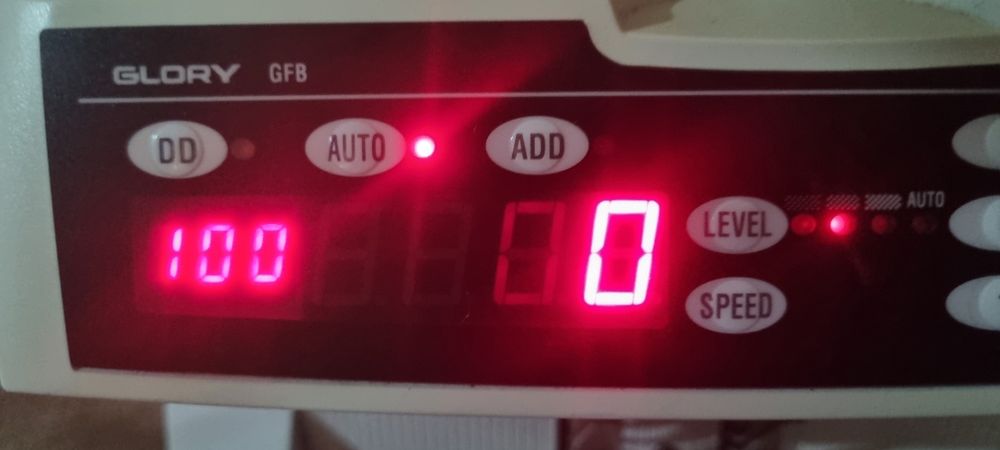 Glory GFB-800 банкнотоброячна машина , машина за броене на пари