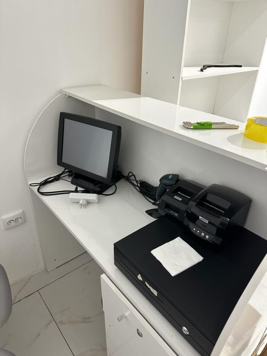 Оборудование для магазина одежды