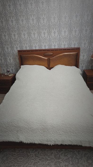 Продаётся спальный гарнитур