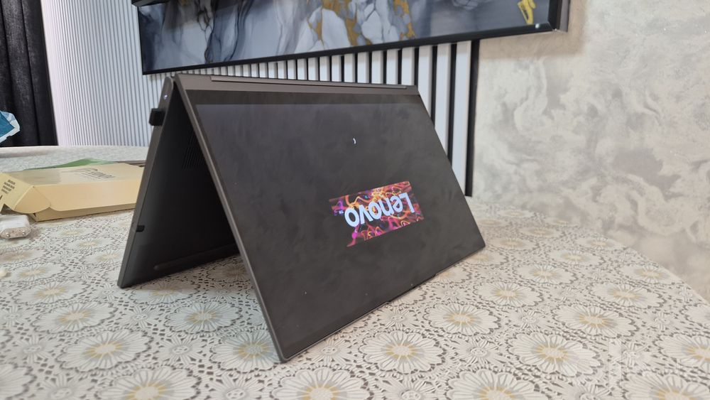 Ноутбук Lenovo yoga i9