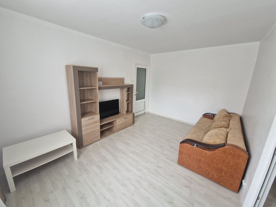 Proprietar vand apartament in Baicoi,zona blocuri Liliesti!