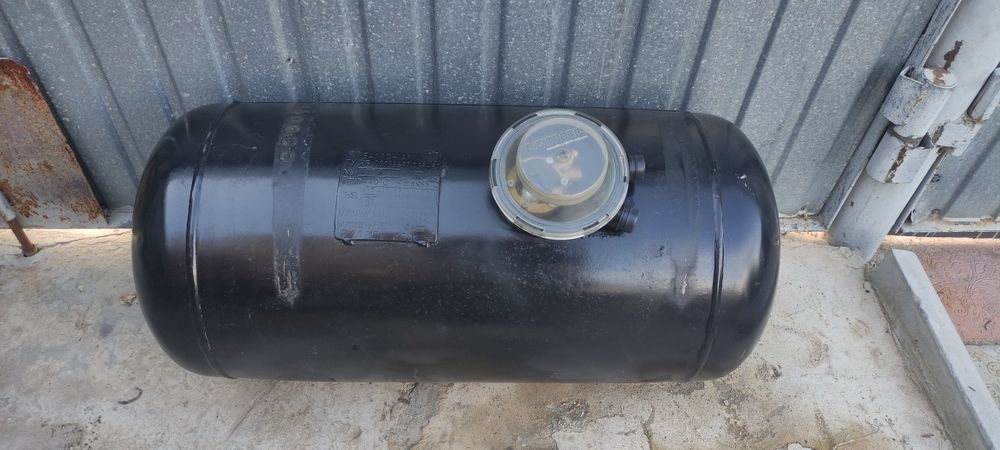 Продаётся  автомобильный газовый баллон.