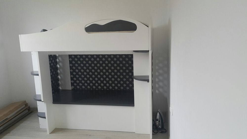 Pat cu etaj din lemn masiv de paltin - facut la comandă, 2000 lei