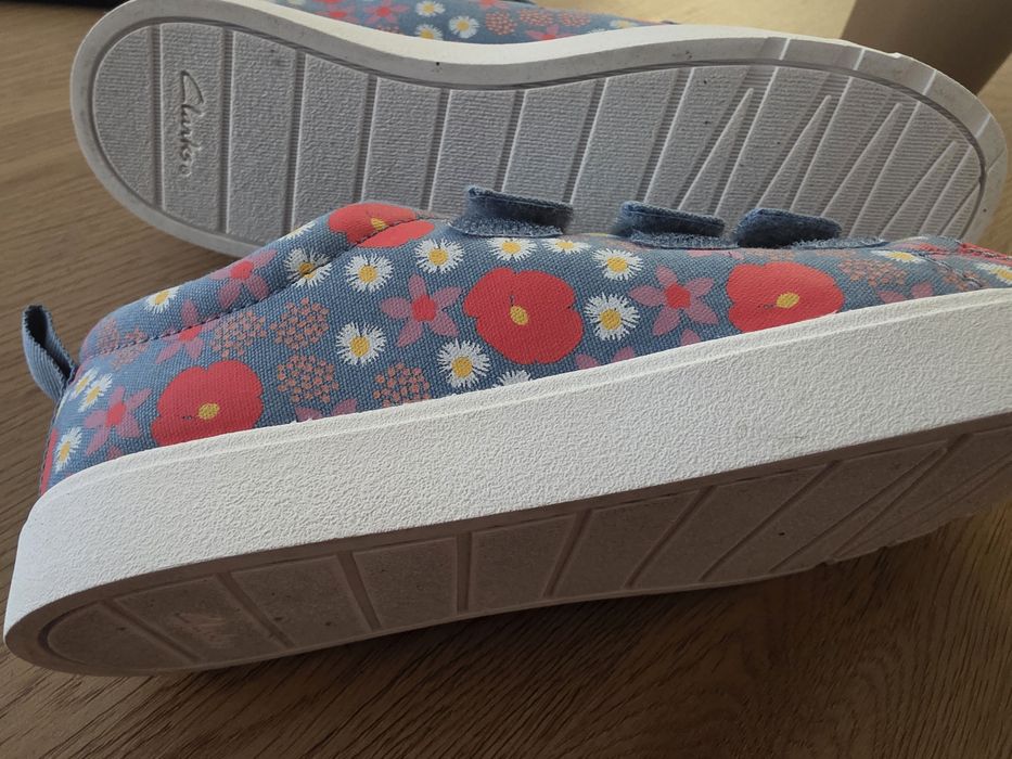 Детски обувки Clarks 34 номер