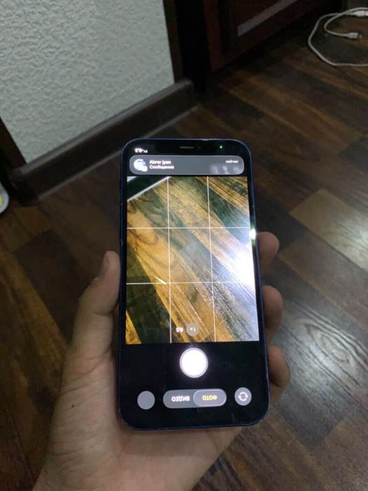 Iphone 12 64 gb holati yaxshi ekran radnoy batareka ham radnoy