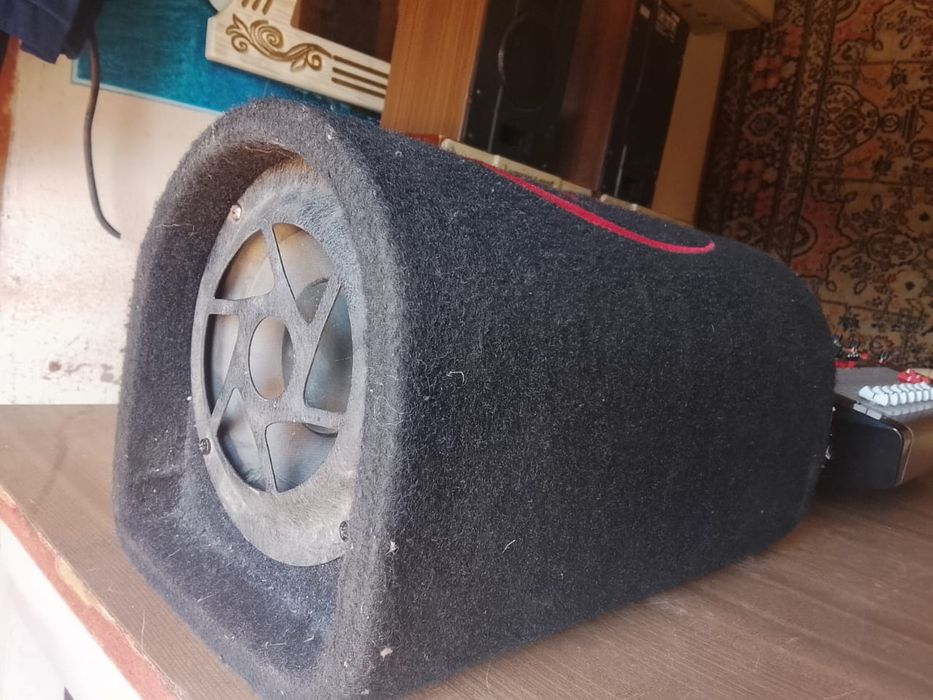 Продам  сабвуфер