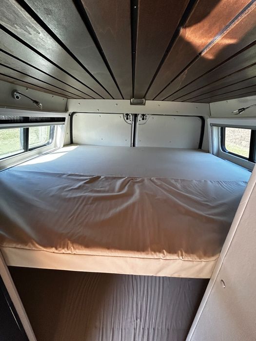 Camper impecabil ,schimb cu Tesla.