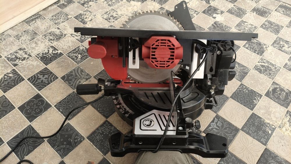 Torsovka Professional burchakli arra Biyoti BYT-MS255-3 (/yangi Holat