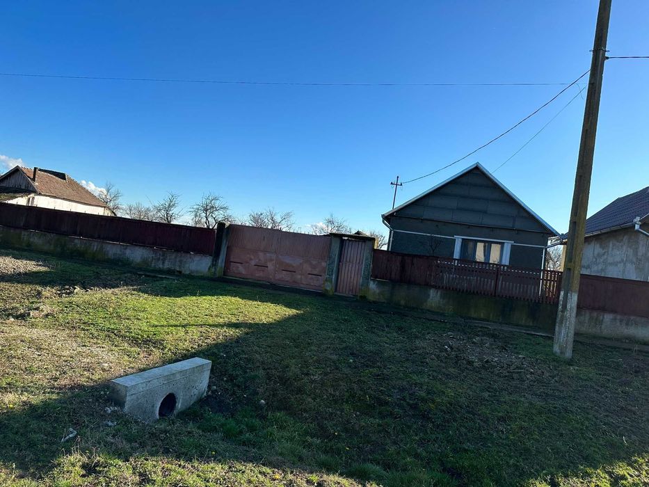 Vând casă plus grădină în satul Bicaci, comuna Gepiu