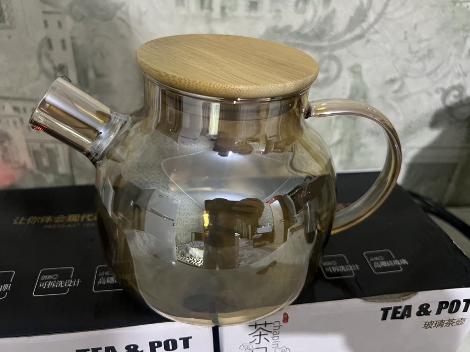 Продам стеклянный чайник