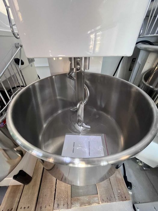 Тестомес, тестомешалка, миксер, тестомесильная машина