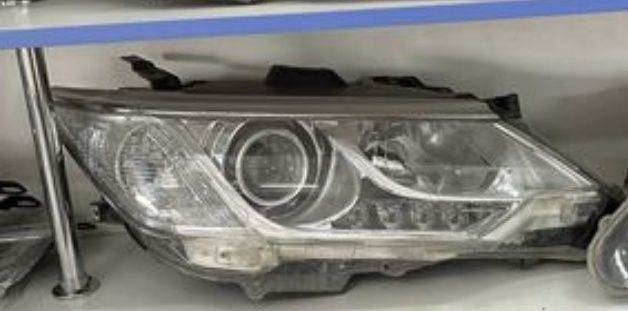 Продам фара оригинал на камри55