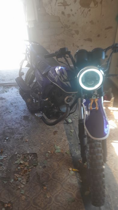 продам мотоцикл 200кубов