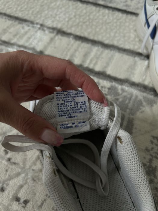 Продам детские кроссовки Nike