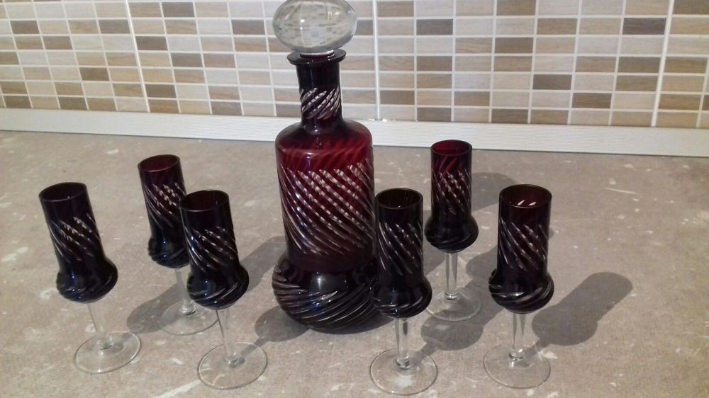 Vand sticla veche de bautura