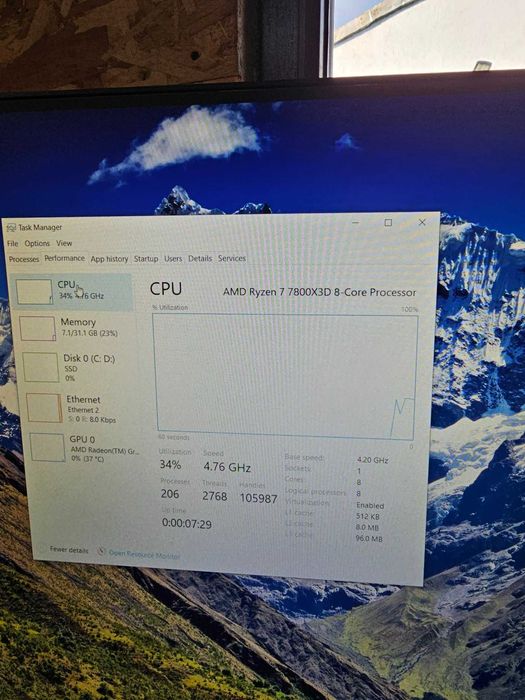 Sistem gaming Ryzen 7800X3d, 32gb DDR5, RTX 5060, SSD, Rgb, Fishtank!