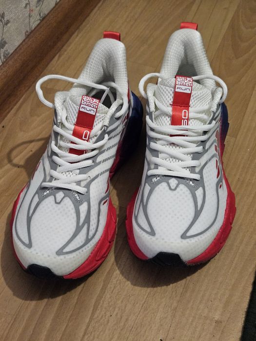 Кросовки беговые. Возможен обмен.