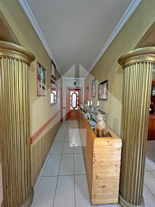 Дава се под наем Заведение в Шумен, Център - 150 кв.м за 1529.49 € - Снимка #17