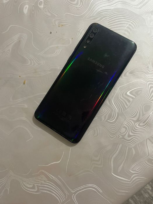 Самсунг 70а.     ..