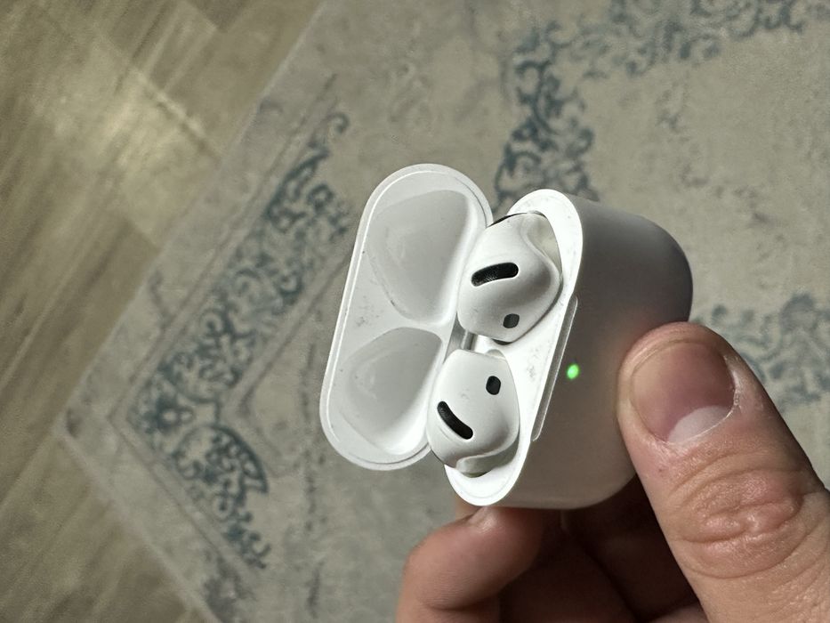 Air pods 4 в идеальном состояннии