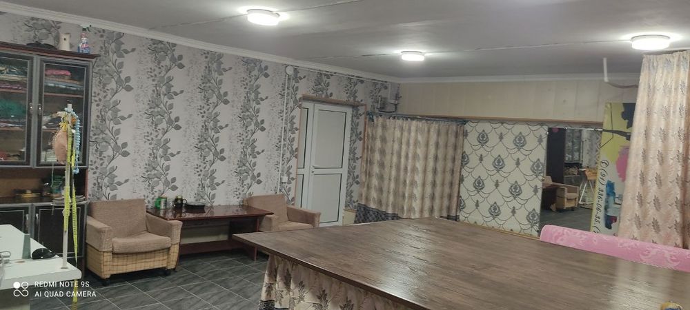 Тикувхона сотилади, домни подвалида