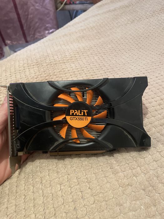 Продам видеокарту GTX 550 ti