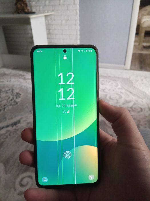 Самсунг s20 plus