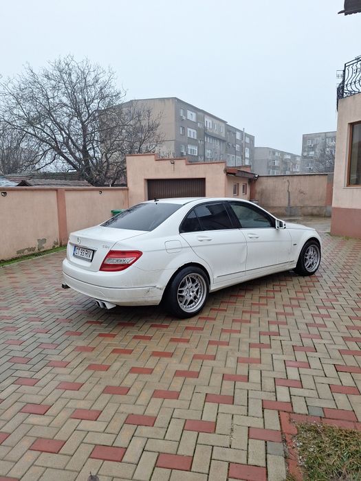 MERCEDES  C220 avangard