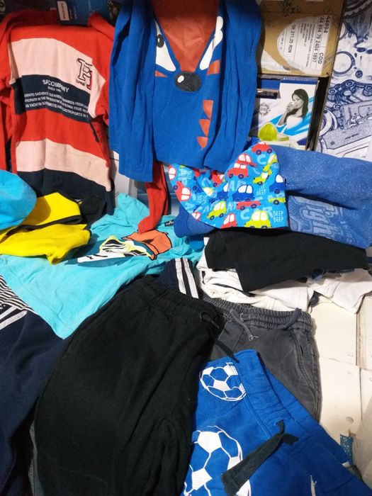 Lot Haine 30 Articole Nr 100-120 sezon Rece