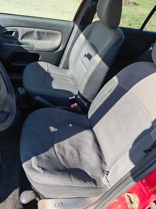 Продавам Рено Клио 1.5dci 65hp и 82 коня на части