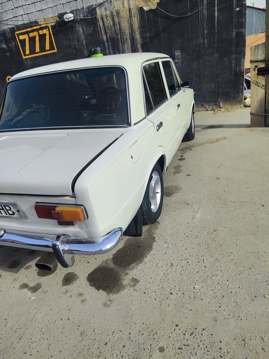 Vaz 21011 jguli zuri