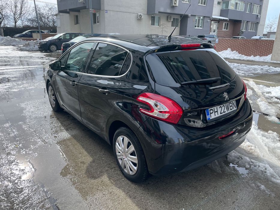 Peugeot 208 2016
