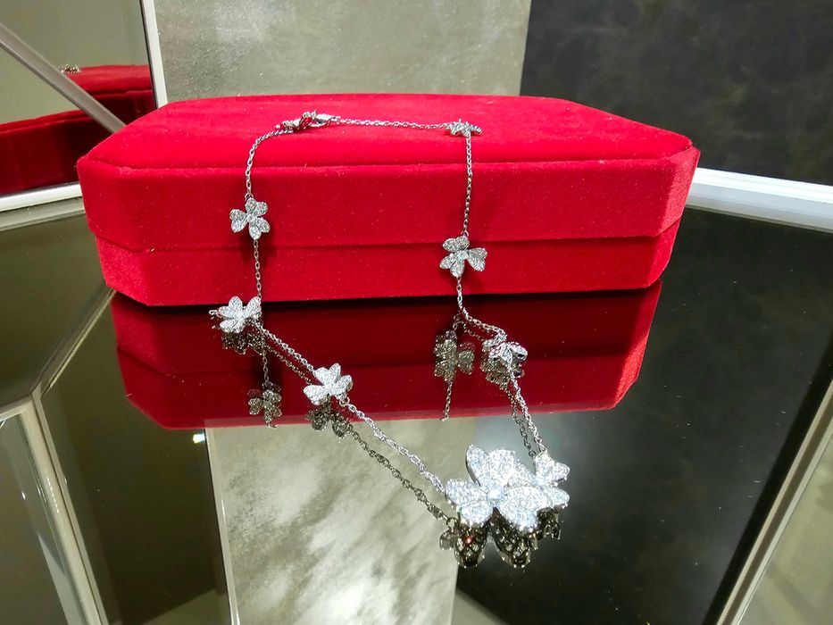 Van Cleef & Arpels VCA Silver Diamond 9 Flowers Frivole Дамско Колие