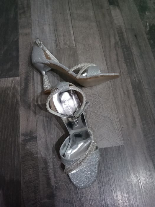 Чисто нови рокля, обувки и чанта