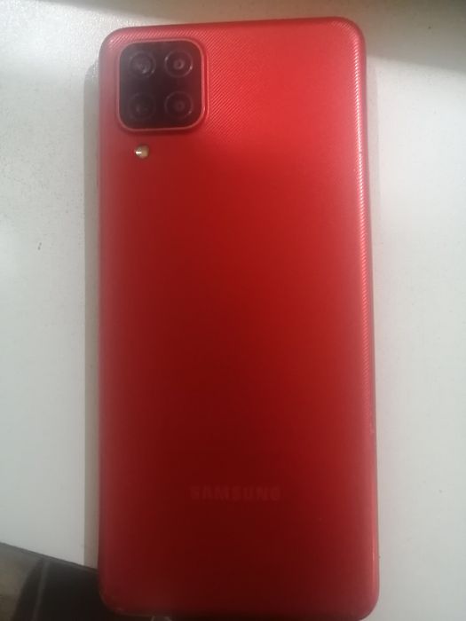 Продам телефон Samsung A12