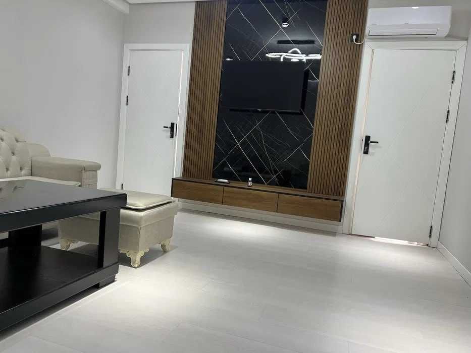 Срочно продается 2х ком Хон Сарой Дипломат 54м2   посолство США !!