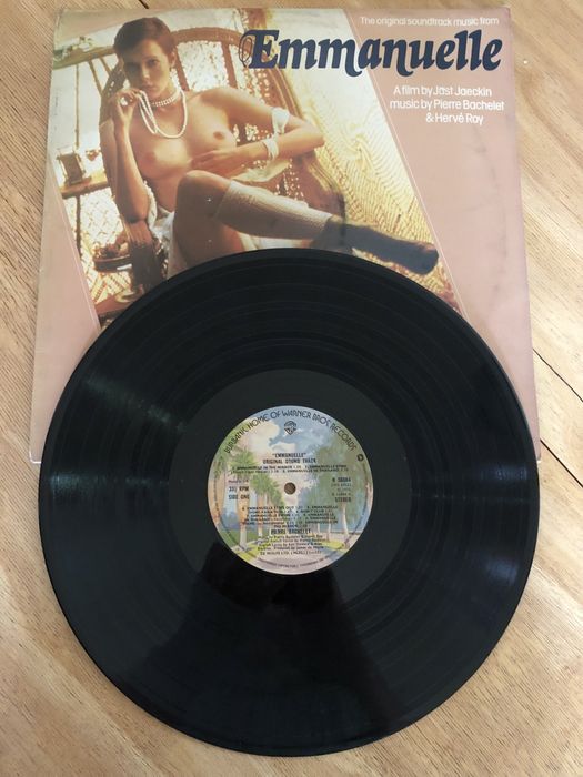 Винилова плоча на Елтън Джон И други плочи….