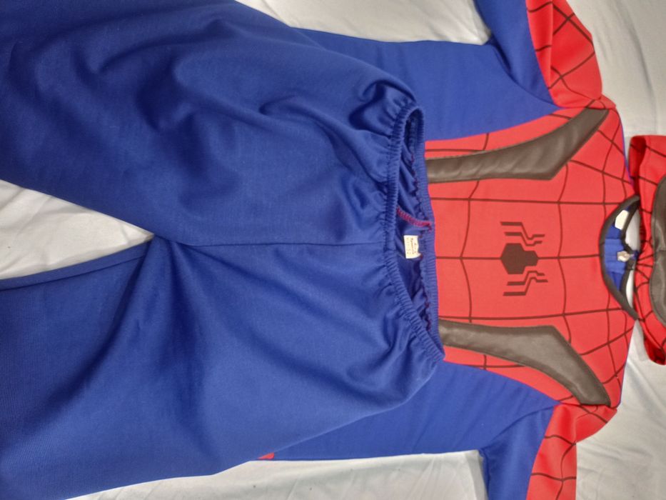 Продам костюм человек паук