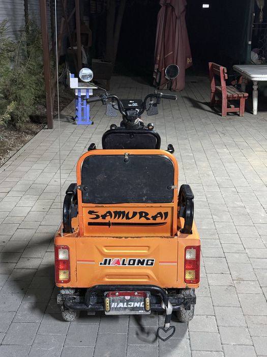 Элетро трицикл болшой