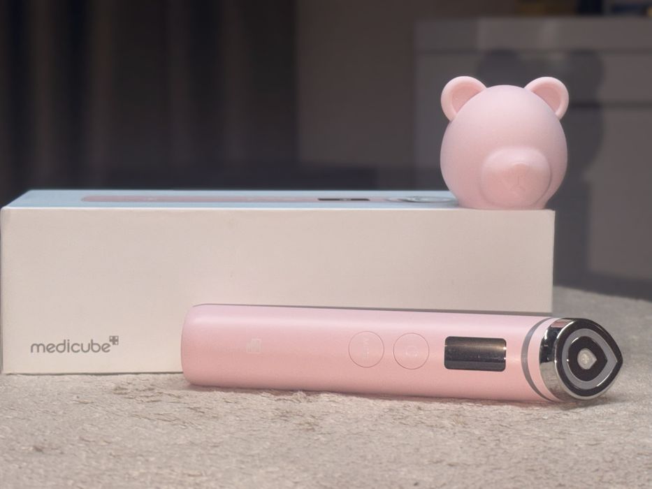 MediCube Age-R Booster Pro Pink Edition'
